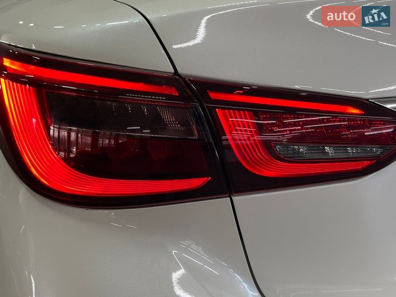 Седан Infiniti Q50 2017 в Одессе