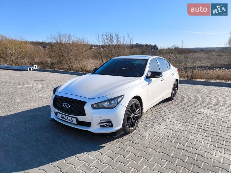 Седан Infiniti Q50 2016 в Ирпене фото Седан Infiniti Q50 2016 в Ирпене