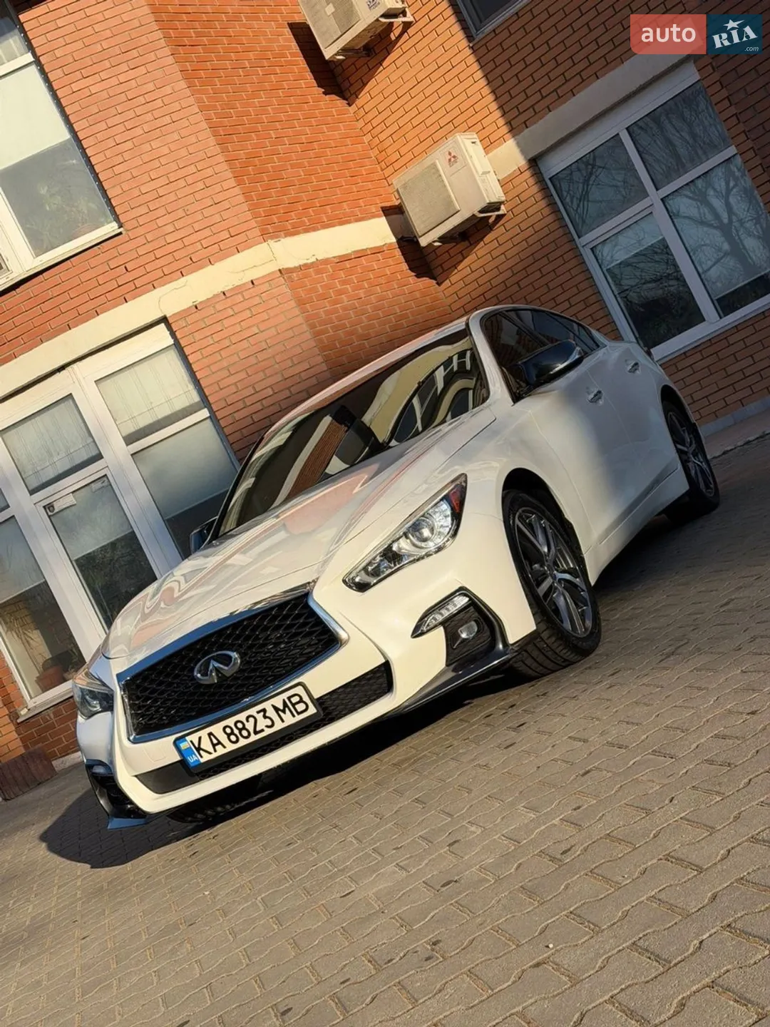 2017 Infiniti Q50 - мініатюра 2