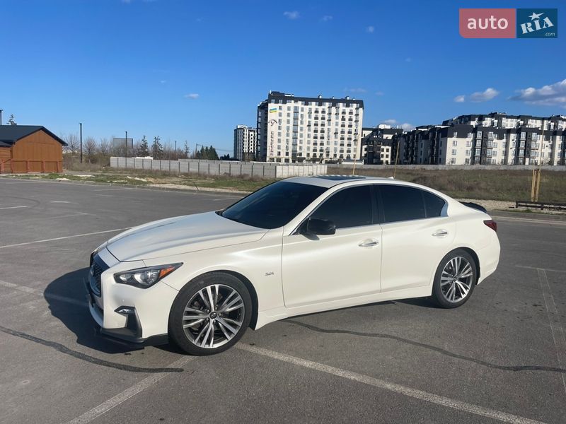 Седан Infiniti Q50 2017 в Киеве