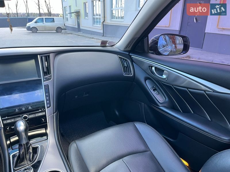 Седан Infiniti Q50 2016 в Виннице