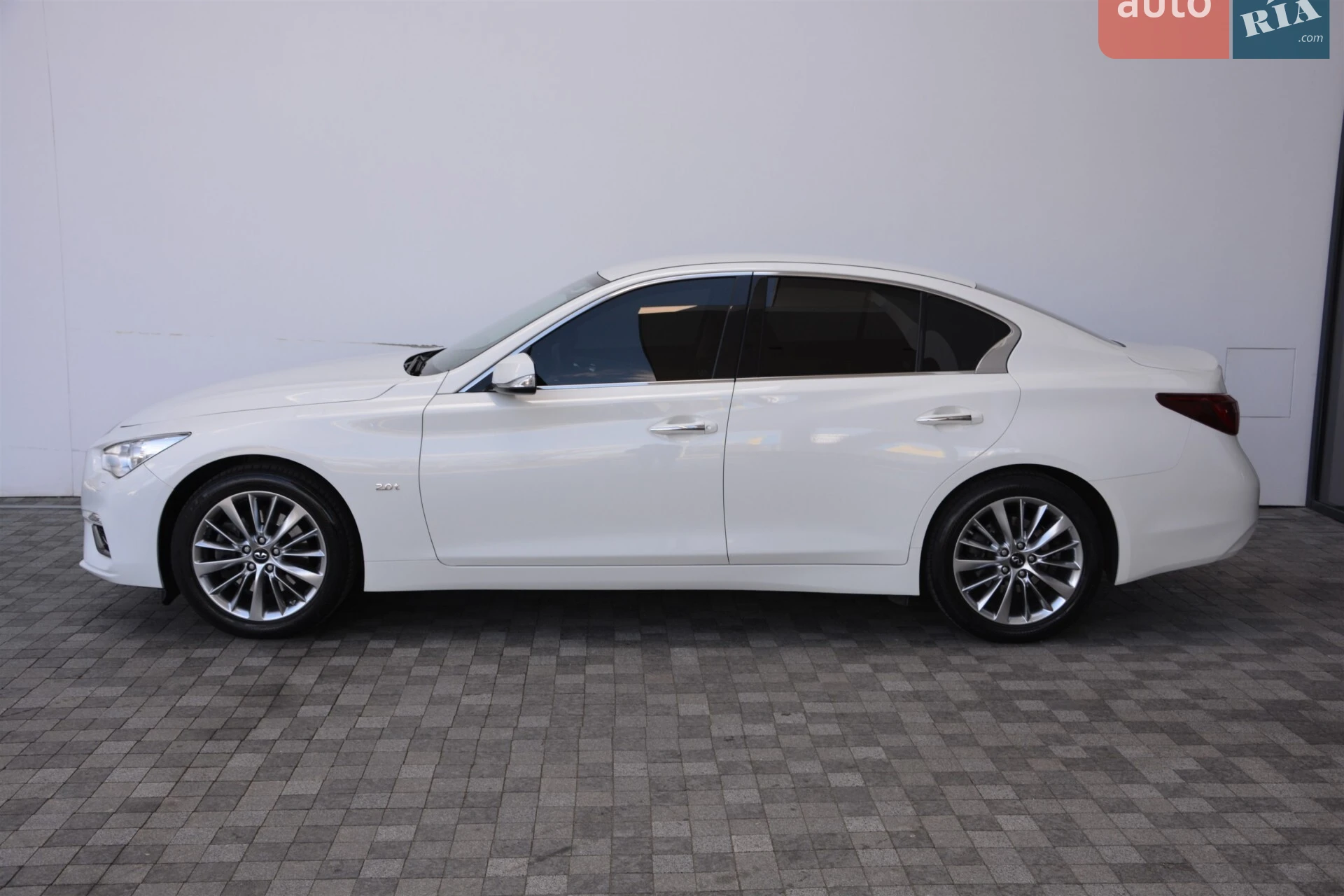 2019 Infiniti Q50 - фото 1