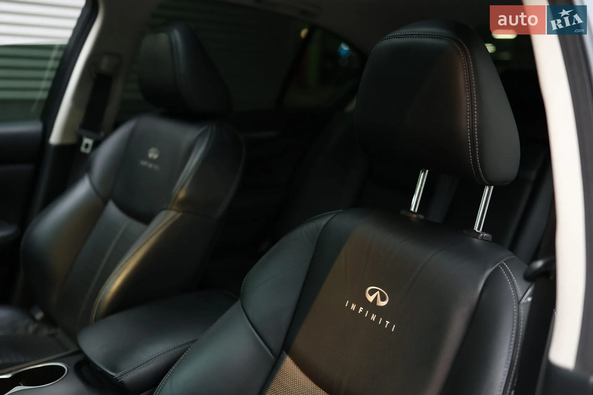 2017 Infiniti Q50 - мініатюра 13