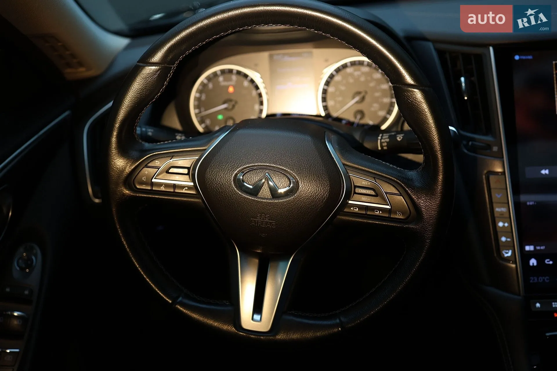2017 Infiniti Q50 - мініатюра 15