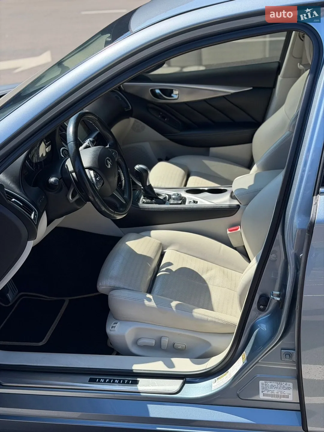 2015 Infiniti Q50 - мініатюра 3