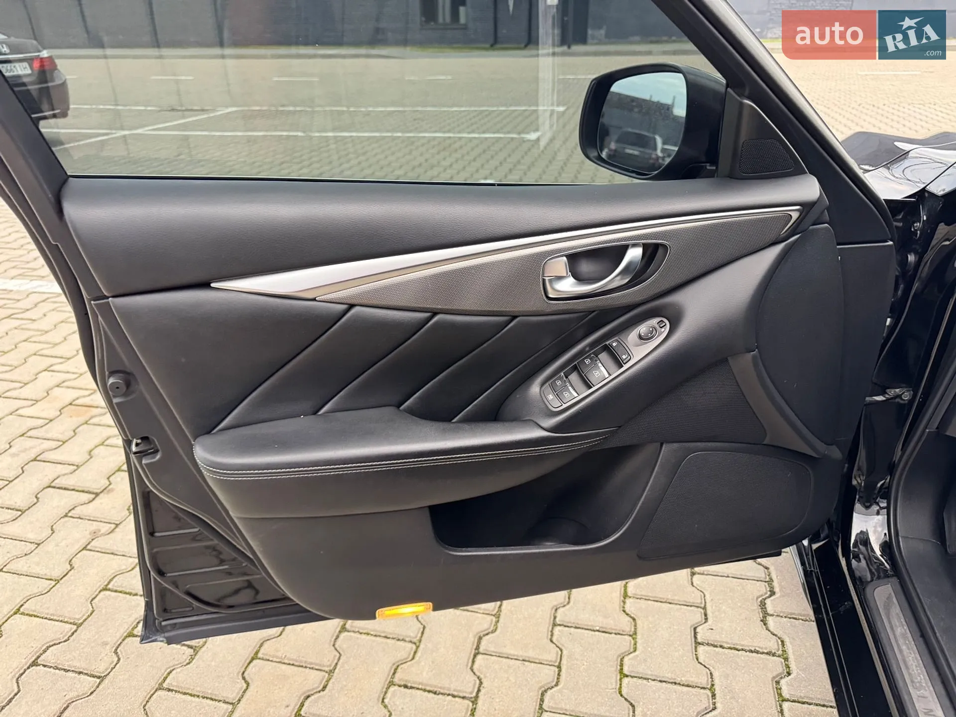 2017 Infiniti Q50 - мініатюра 12