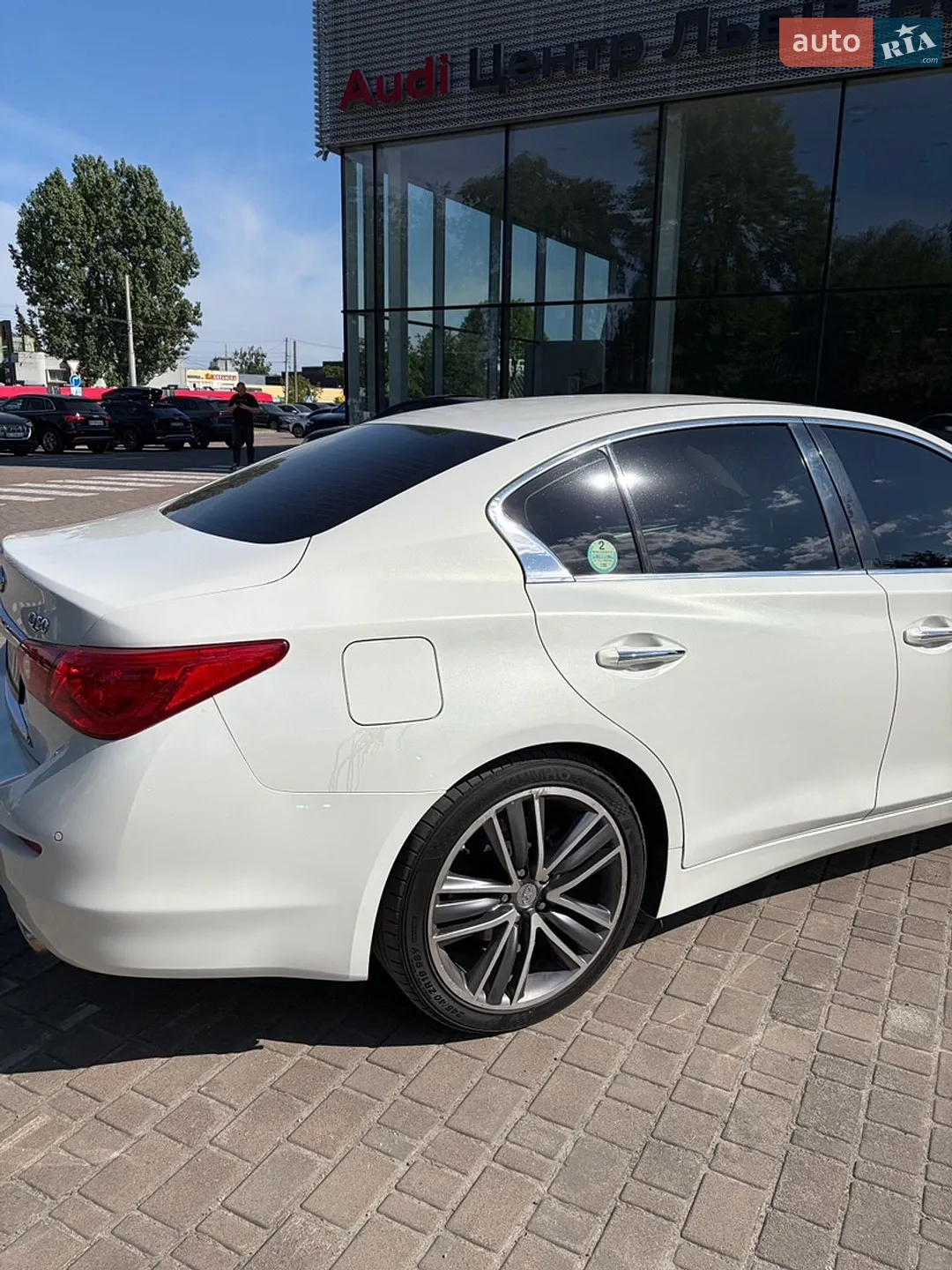 2015 Infiniti Q50 - мініатюра 3