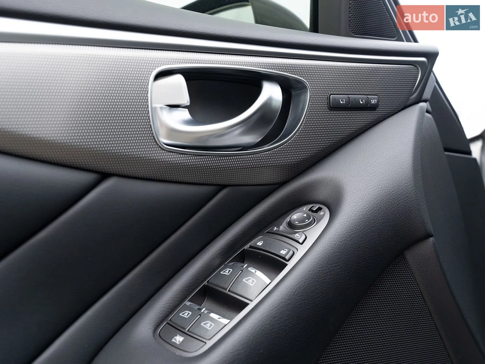 2015 Infiniti Q50 - мініатюра 19