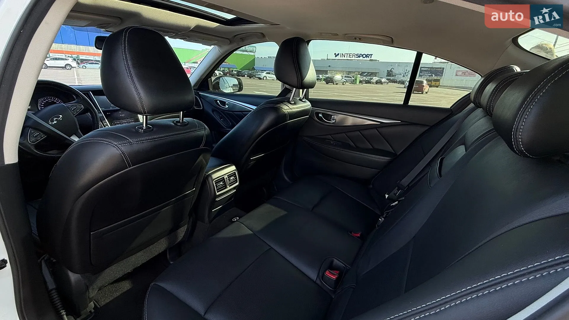 2015 Infiniti Q50 - мініатюра 9