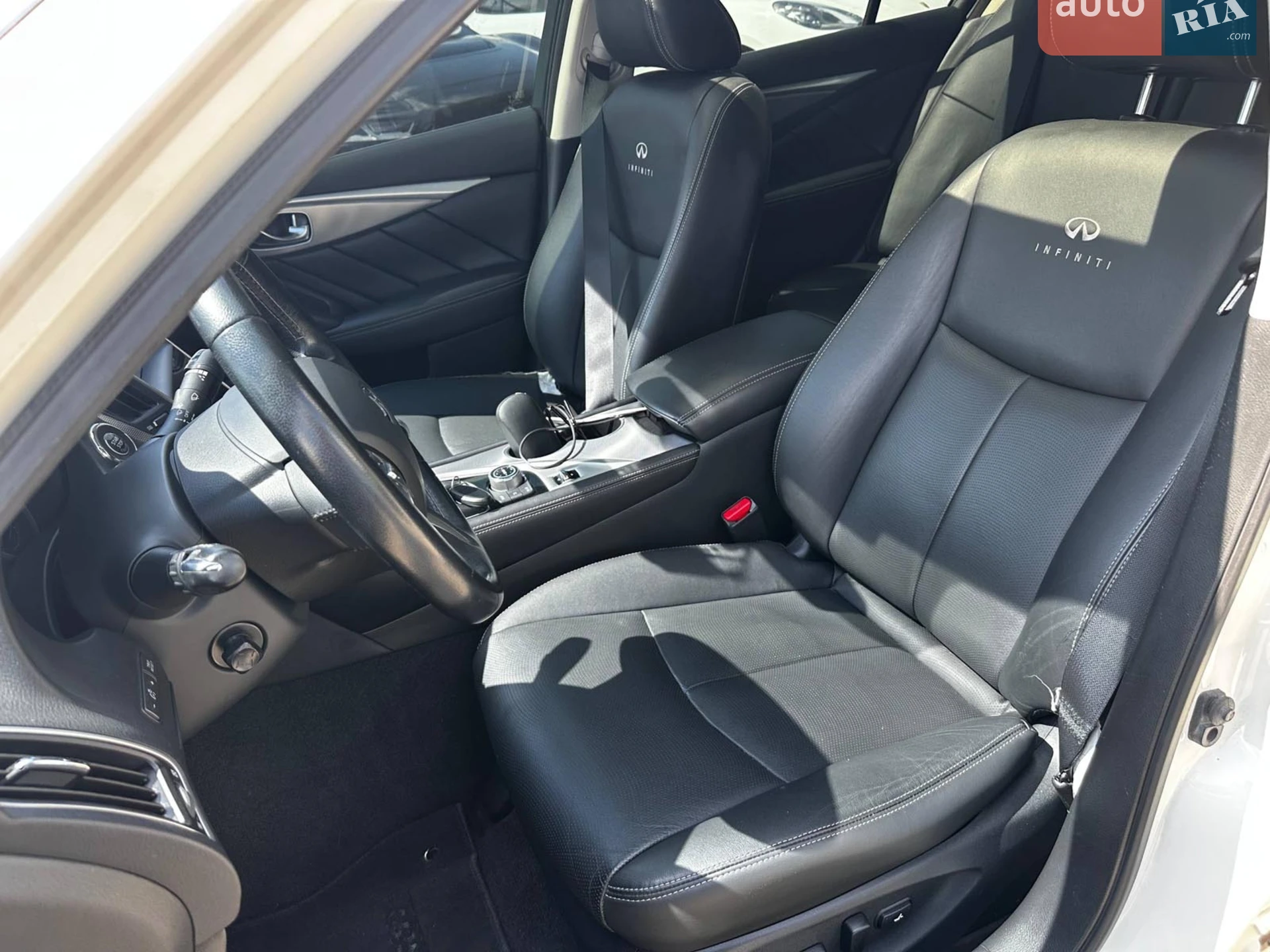 2015 Infiniti Q50 - мініатюра 16