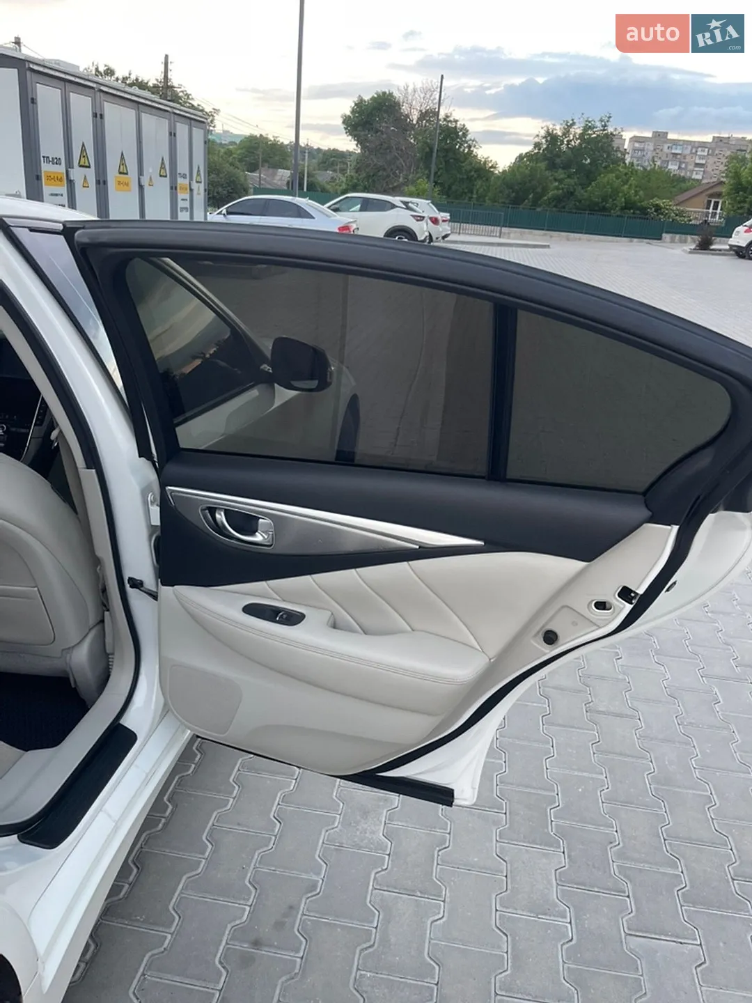 2015 Infiniti Q50 - мініатюра 25