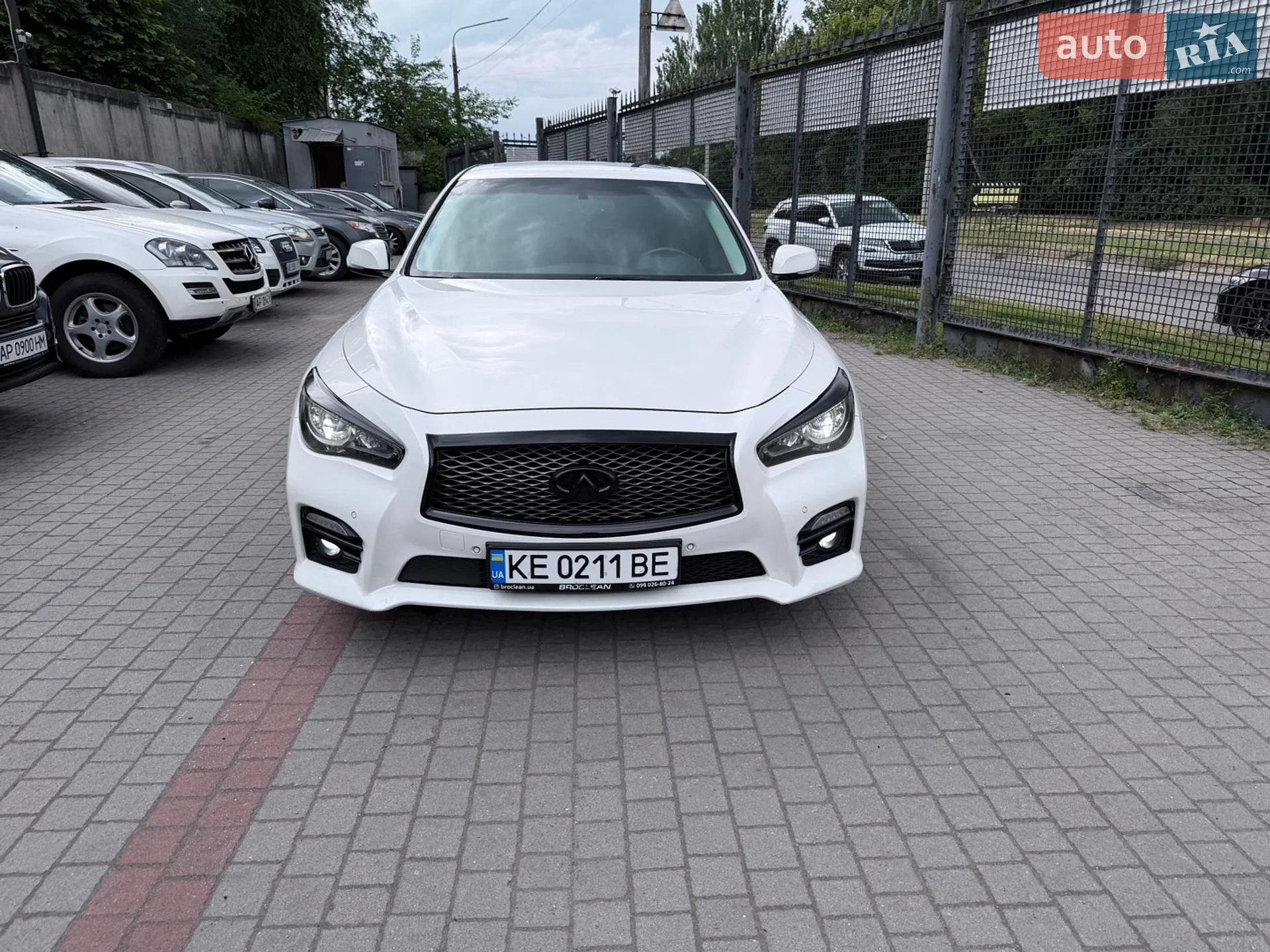 2014 Infiniti Q50 - мініатюра 3