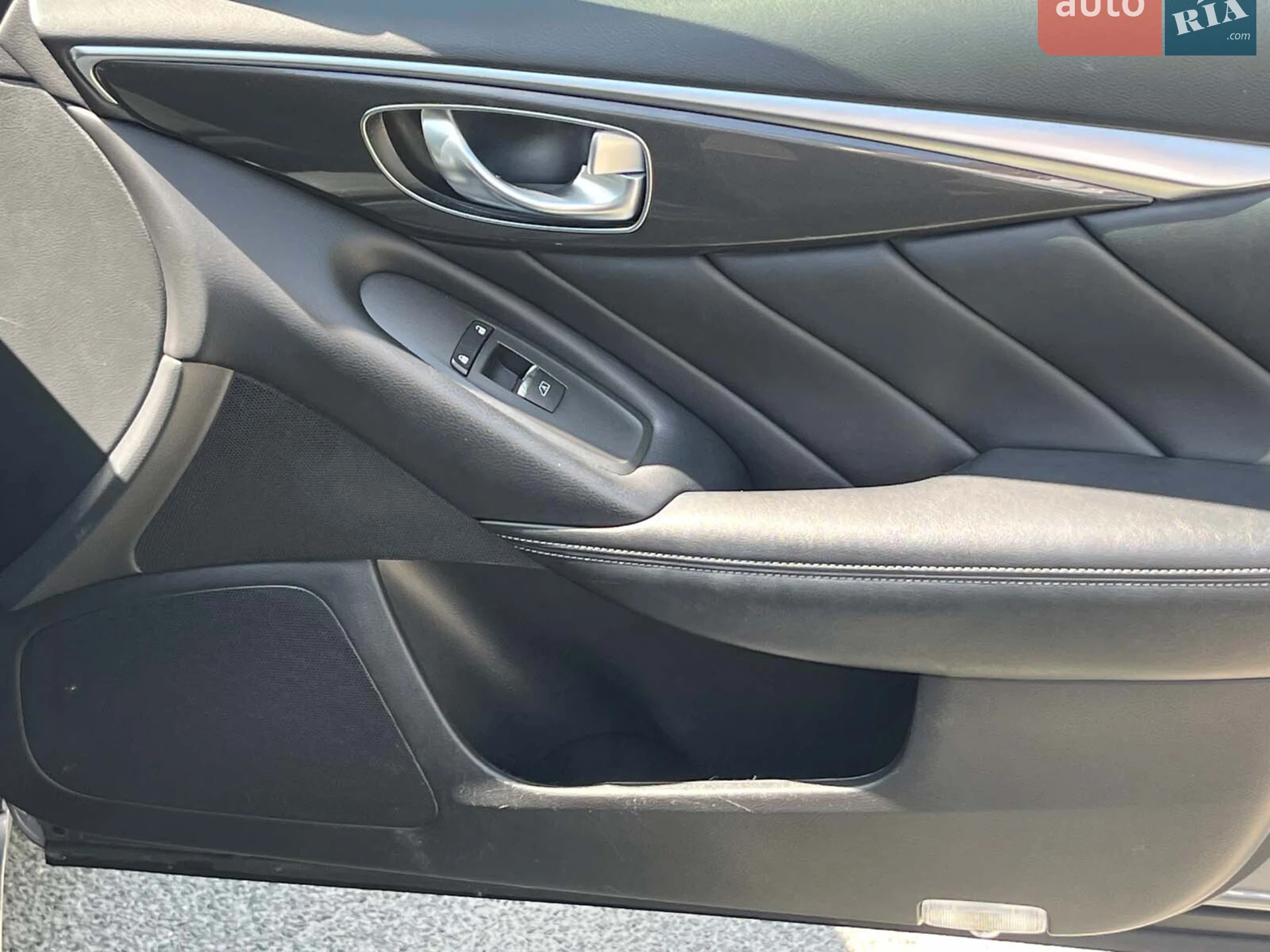 2017 Infiniti Q50 - мініатюра 16