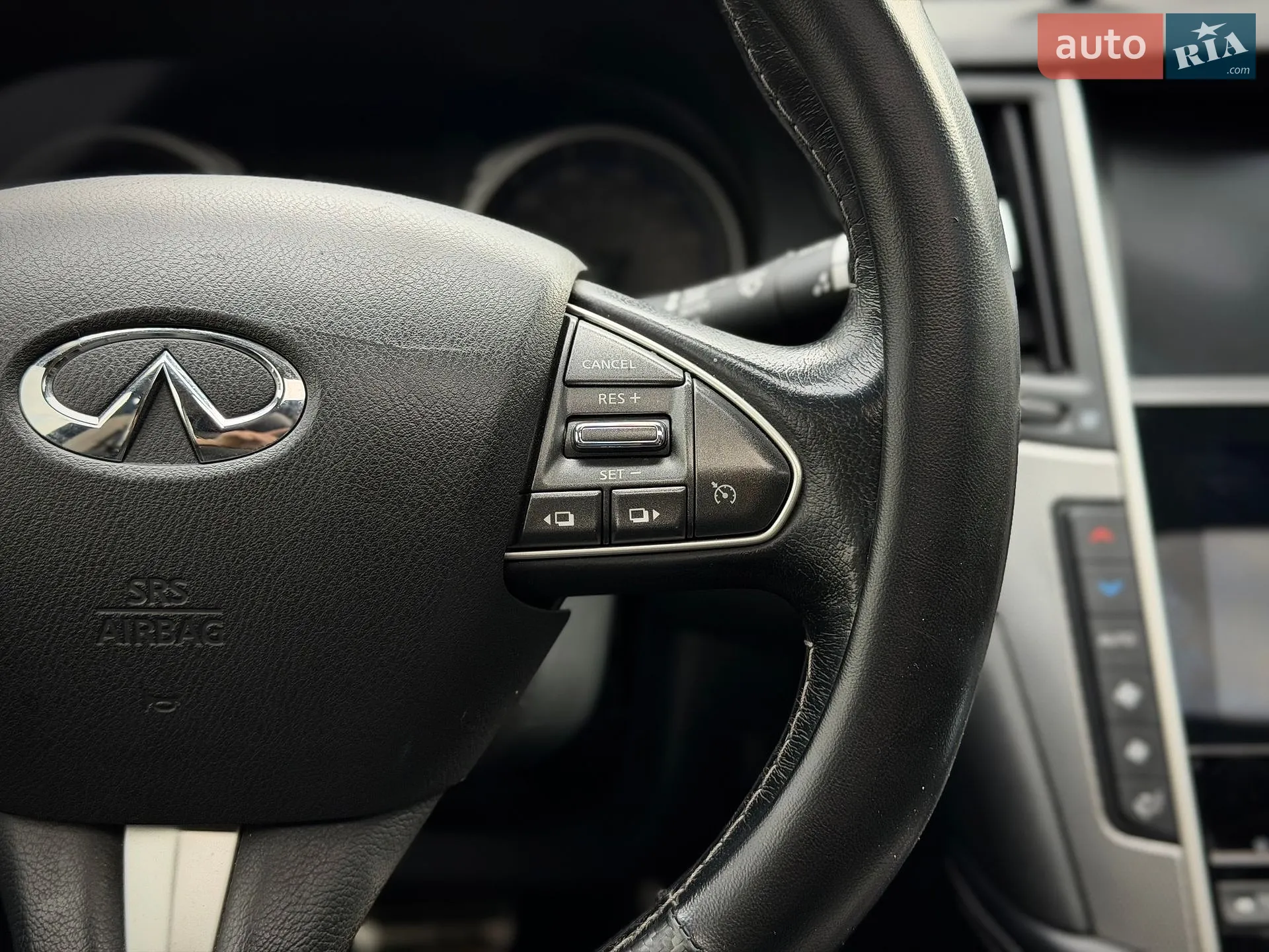 2017 Infiniti Q50 - мініатюра 32
