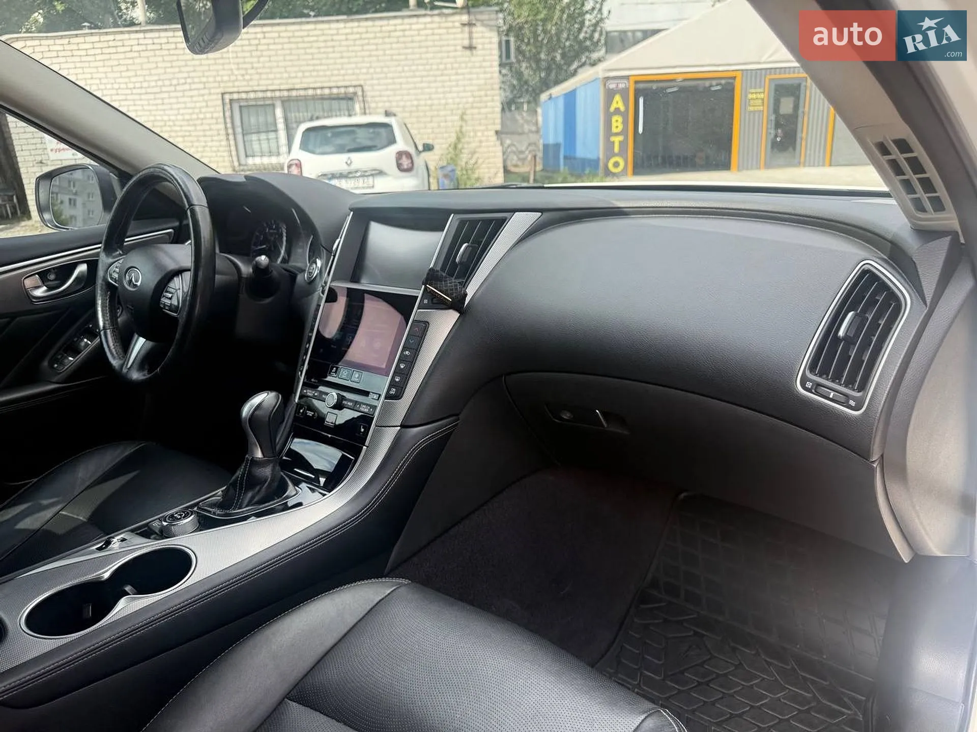 2015 Infiniti Q50 - мініатюра 12
