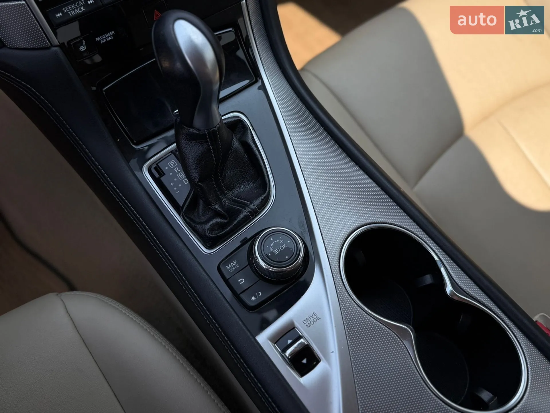 2015 Infiniti Q50 - мініатюра 20