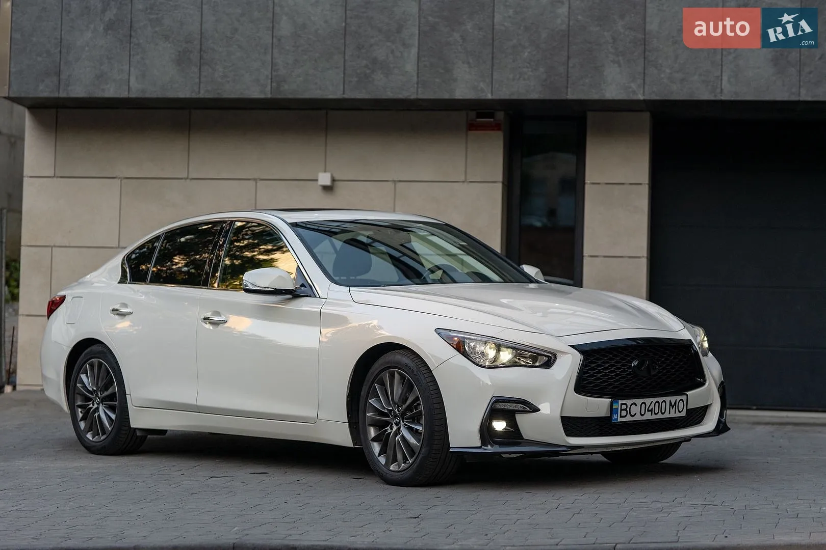 2017 Infiniti Q50 - мініатюра 2