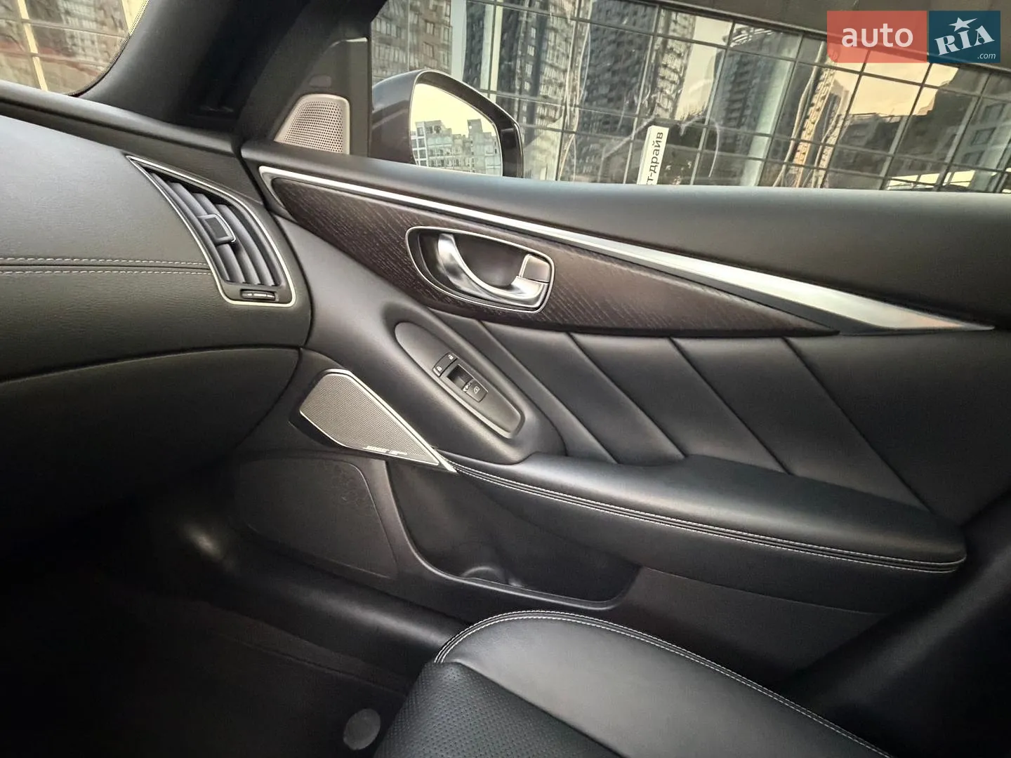 2017 Infiniti Q50 - мініатюра 15