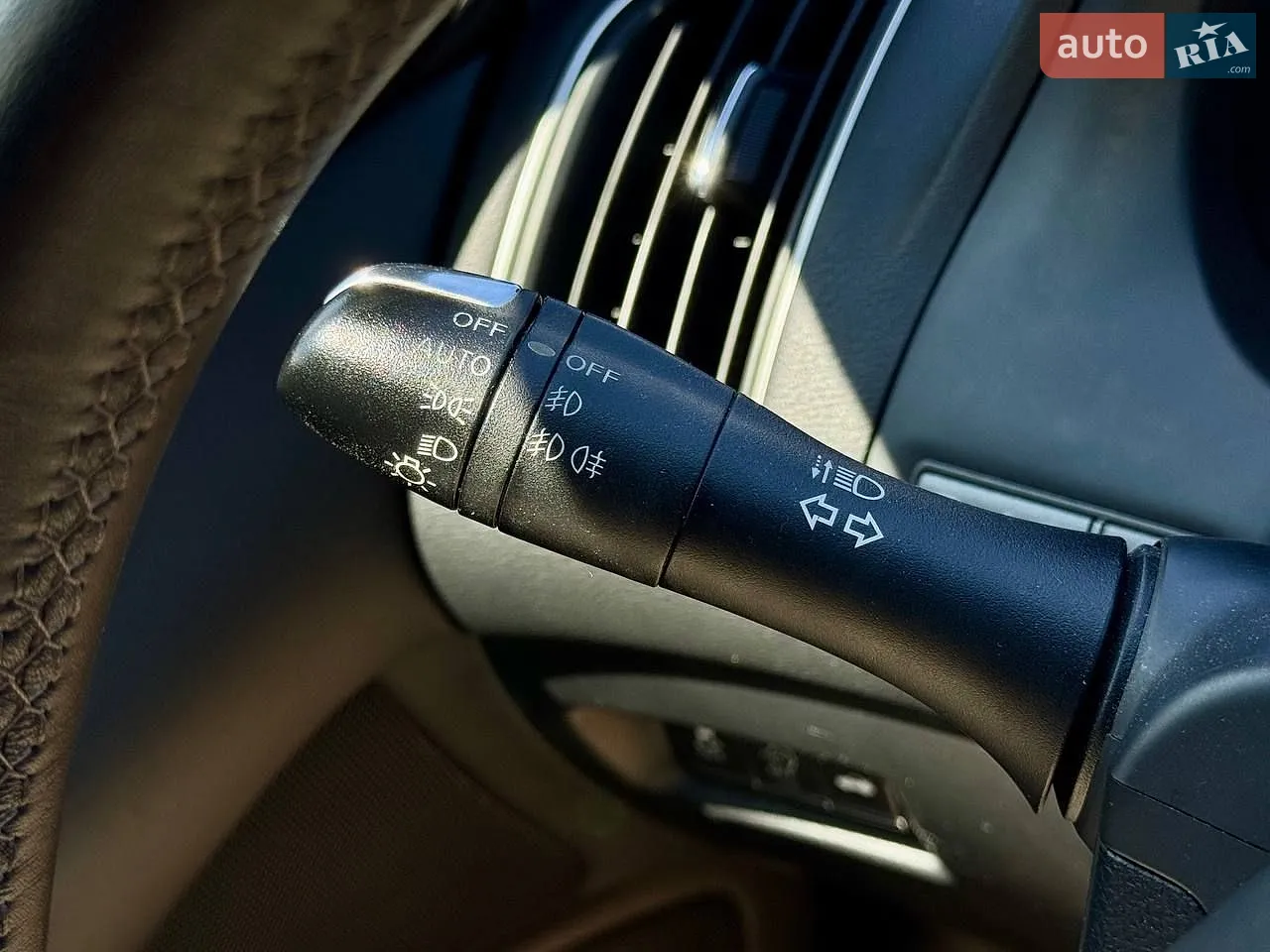 2015 Infiniti Q50 - мініатюра 14