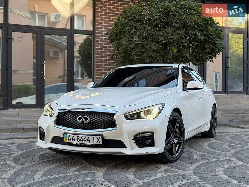 Infiniti Q50