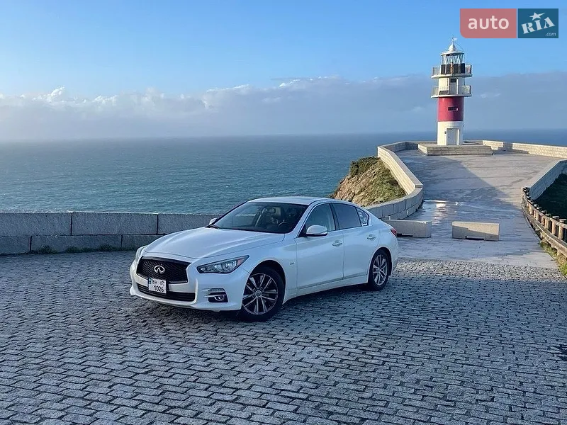 Infiniti Q50