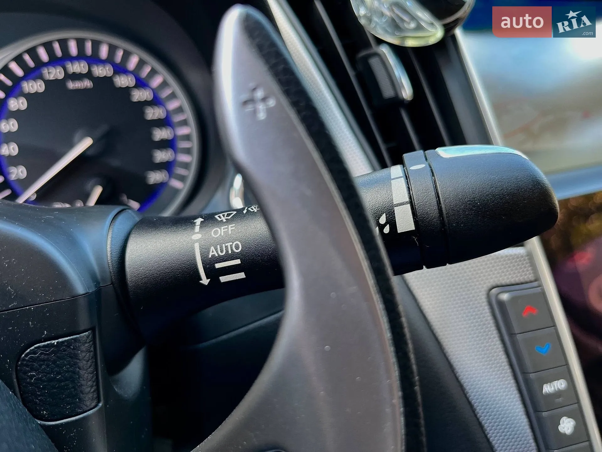 2015 Infiniti Q50 - мініатюра 20