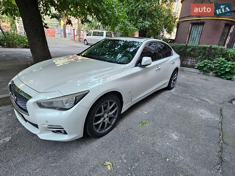 Infiniti Q50 2014