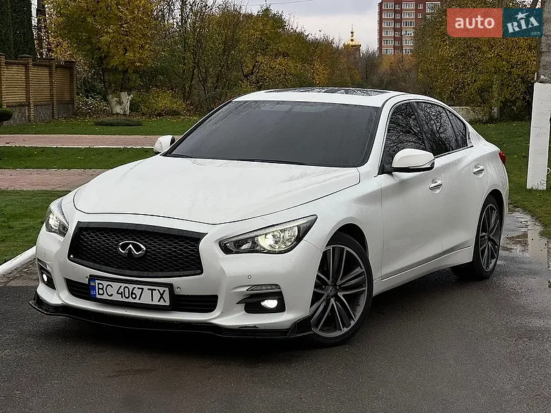 Infiniti Q50