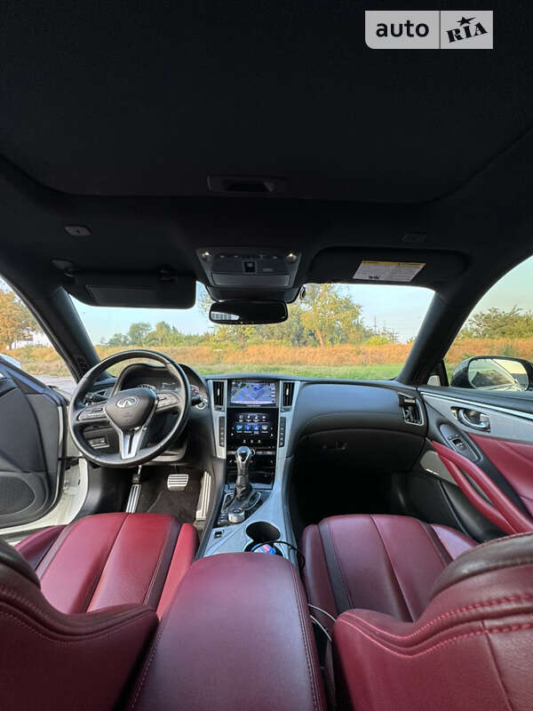 Купе Infiniti Q60 2016 в Дніпрі