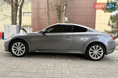 Купе Infiniti Q60 2015 в 