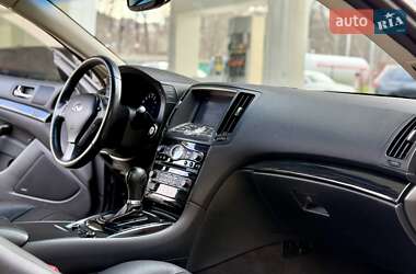 Купе Infiniti Q60 2015 в 