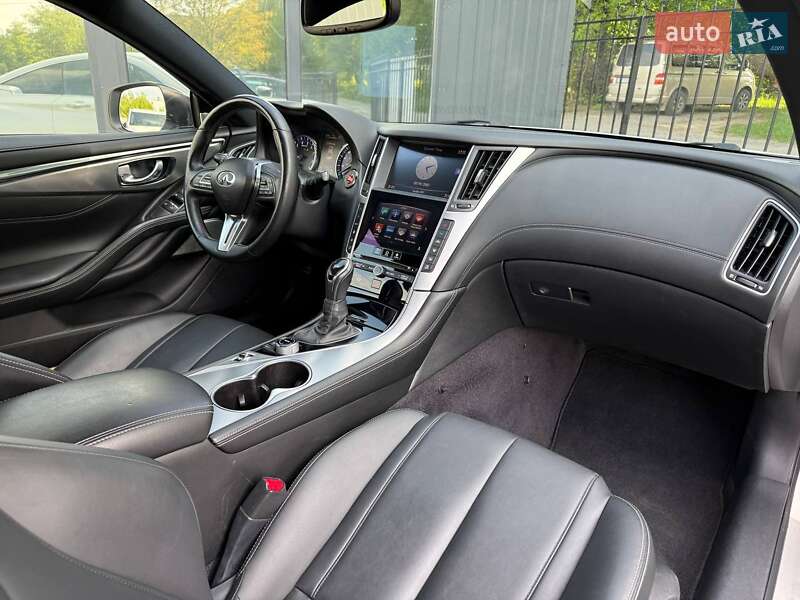 Купе Infiniti Q60 2016 в Хмельницькому