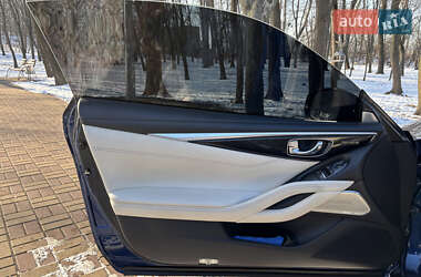 Купе Infiniti Q60 2016 в 