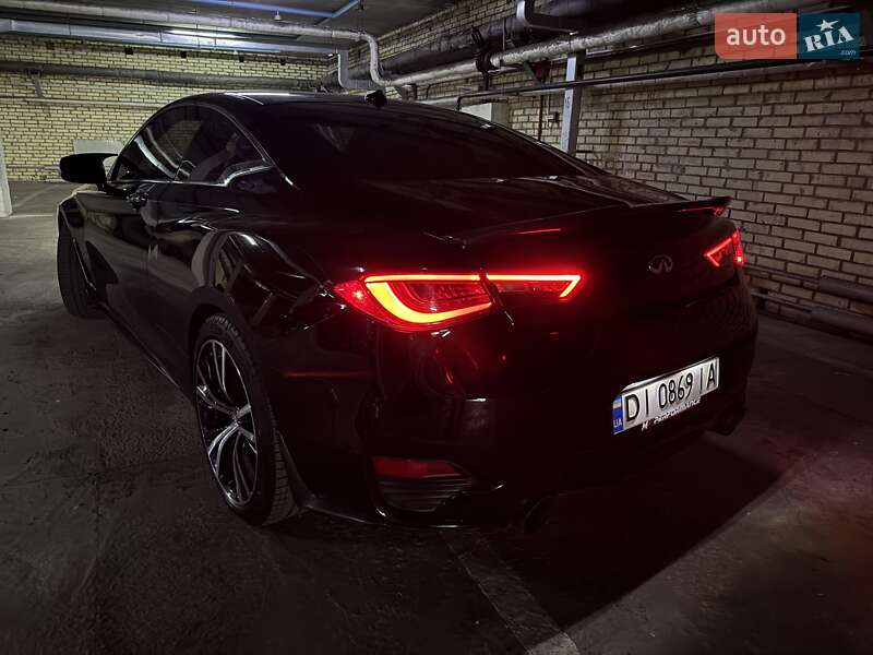 Купе Infiniti Q60 2016 в Киеве