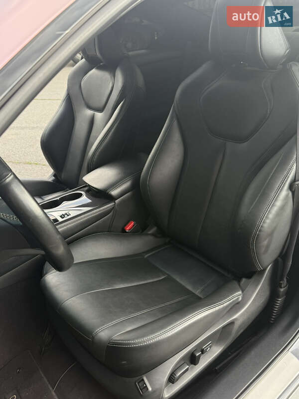 Купе Infiniti Q60 2016 в Харькове фото 33 Купе Infiniti Q60 2016 в Харькове