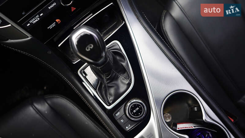 Купе Infiniti Q60 2017 в Львове фото 44 Купе Infiniti Q60 2017 в Львове
