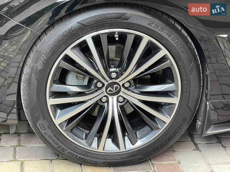 Купе Infiniti Q60 2020 в Вінниці