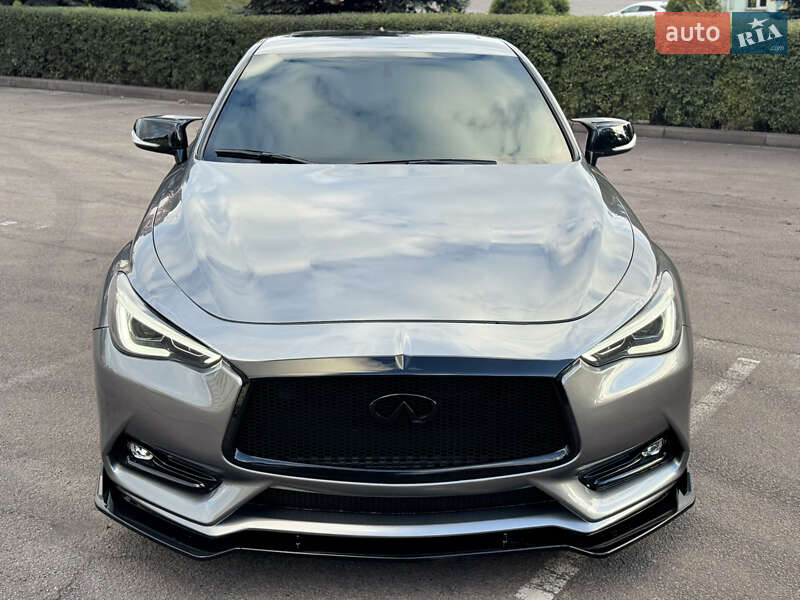 Купе Infiniti Q60 2016 в Дніпрі
