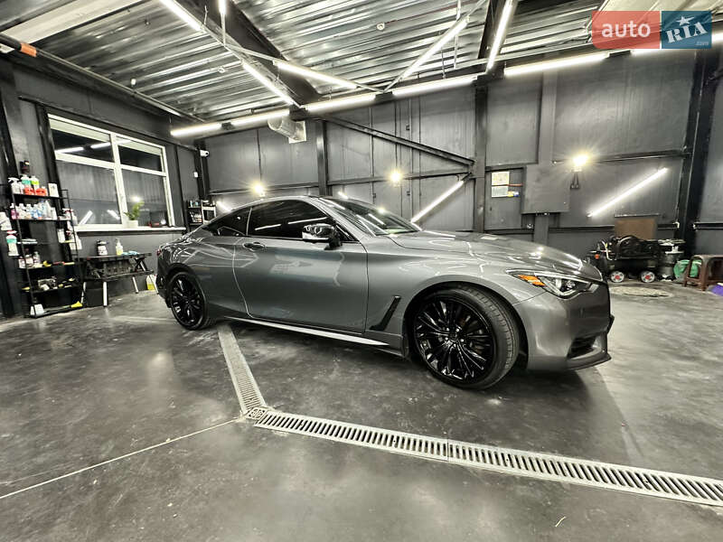 Купе Infiniti Q60 2016 в Києві фото 10 Купе Infiniti Q60 2016 в Києві