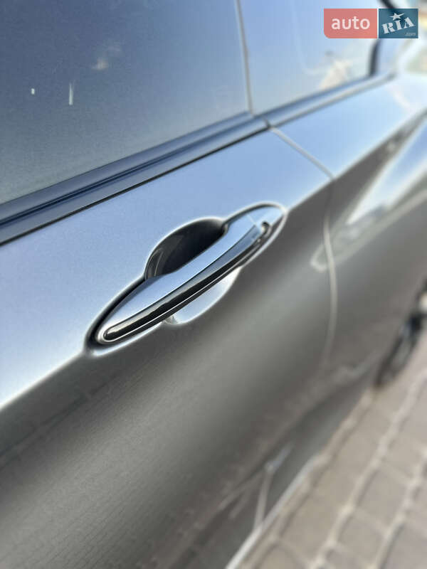 Купе Infiniti Q60 2016 в Києві фото 21 Купе Infiniti Q60 2016 в Києві