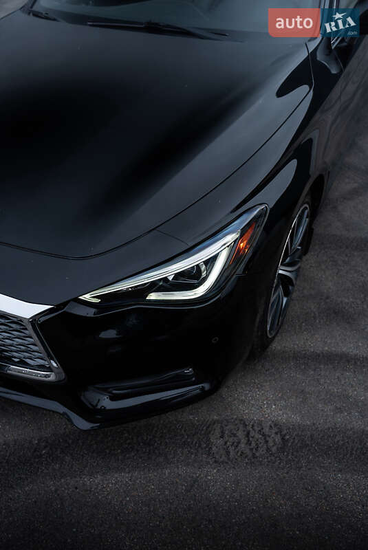 Купе Infiniti Q60 2016 в Києві фото 25 Купе Infiniti Q60 2016 в Києві