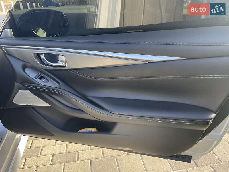 Купе Infiniti Q60 2019 в Дніпрі