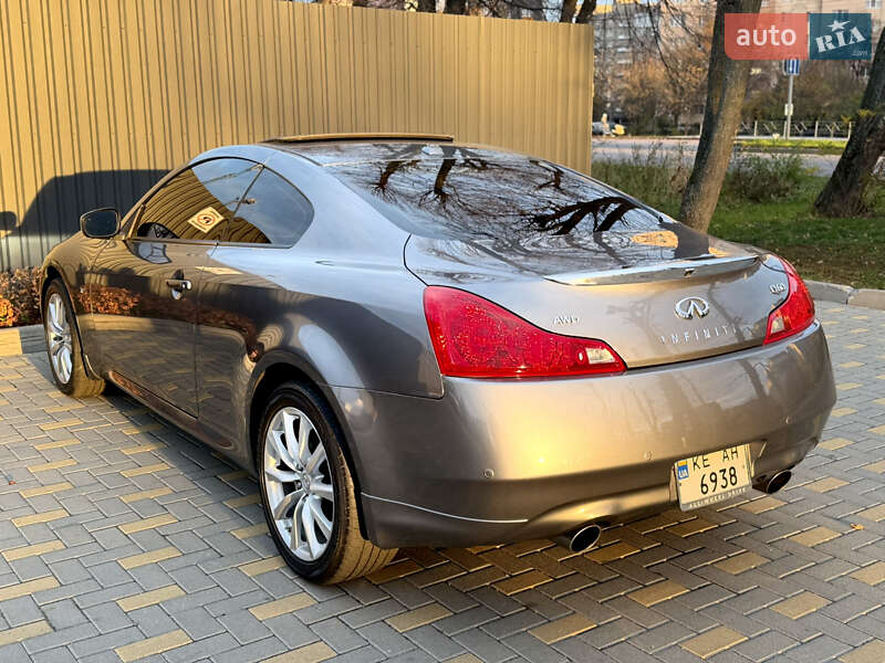 Купе Infiniti Q60 2015 в Виннице