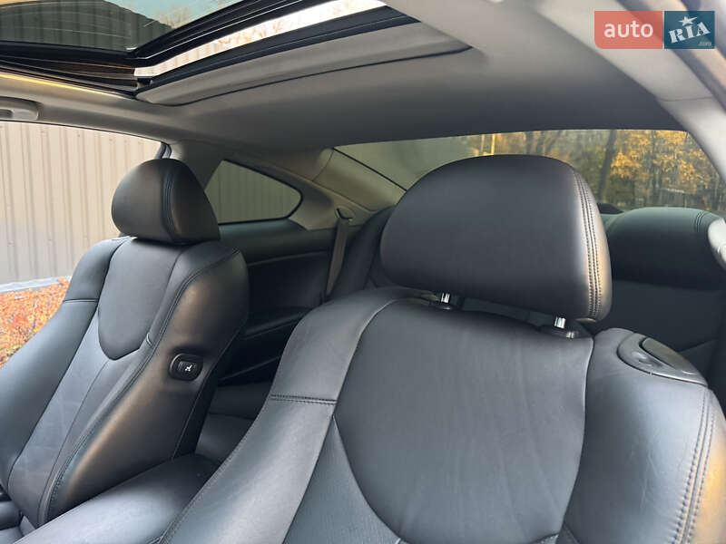 Купе Infiniti Q60 2015 в Виннице