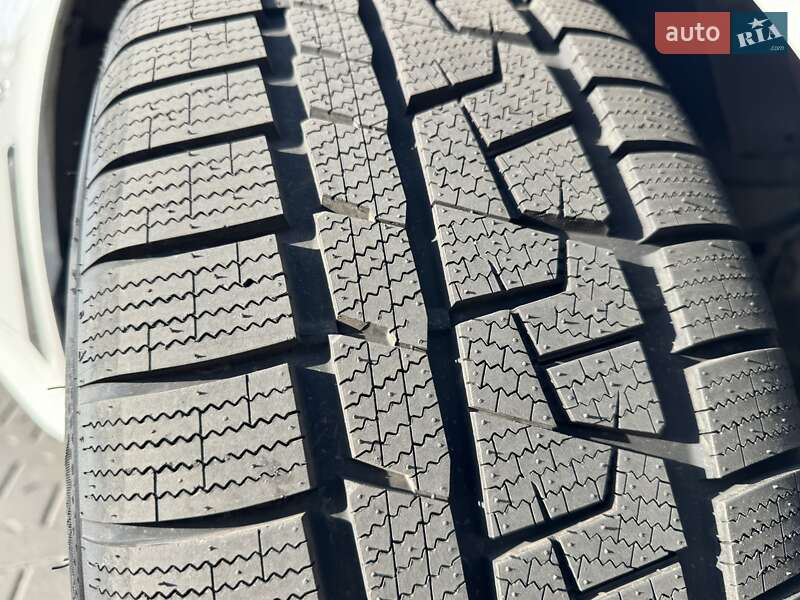 Купе Infiniti Q60 2017 в Киеве фото 18 Купе Infiniti Q60 2017 в Киеве