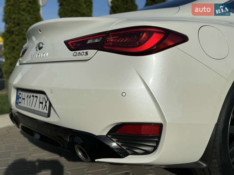 Купе Infiniti Q60 2017 в Киеве фото 30 Купе Infiniti Q60 2017 в Киеве