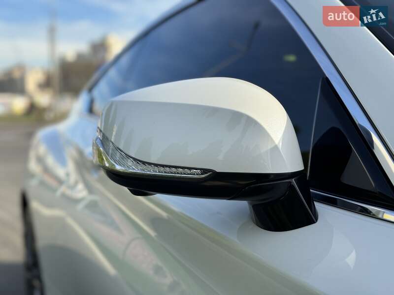 Купе Infiniti Q60 2017 в Киеве фото 38 Купе Infiniti Q60 2017 в Киеве