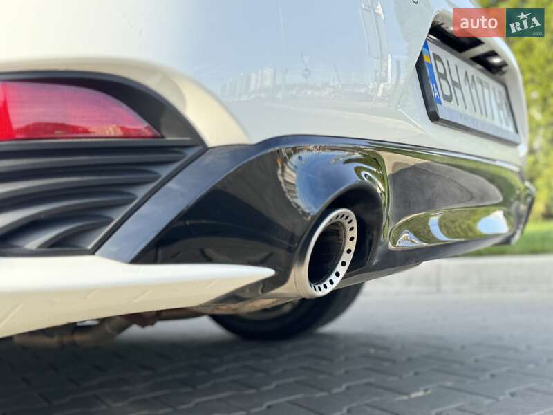 Купе Infiniti Q60 2017 в Киеве фото 56 Купе Infiniti Q60 2017 в Киеве