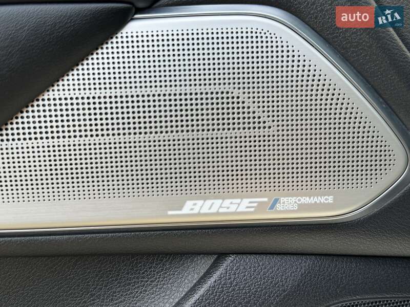 Купе Infiniti Q60 2017 в Киеве фото 112 Купе Infiniti Q60 2017 в Киеве