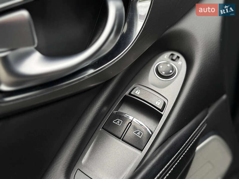 Купе Infiniti Q60 2019 в Киеве